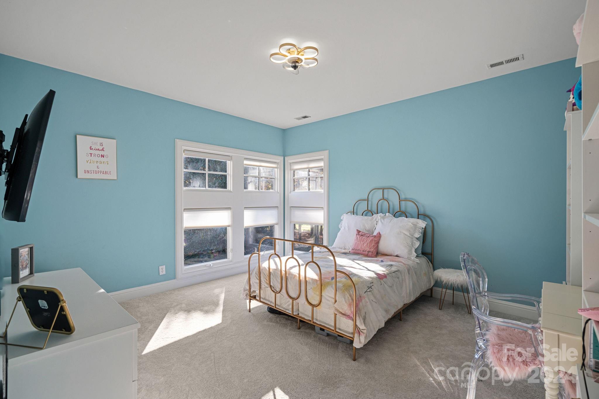 The Peninsula - Residential