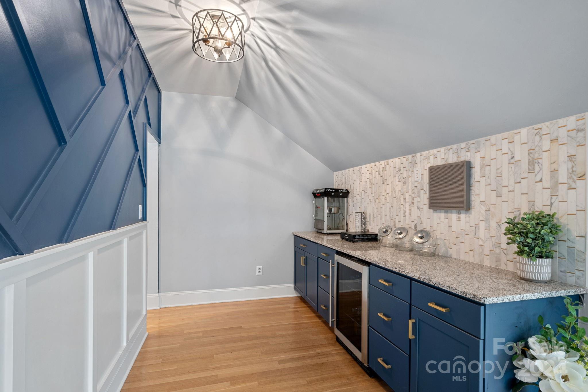 The Peninsula - Residential