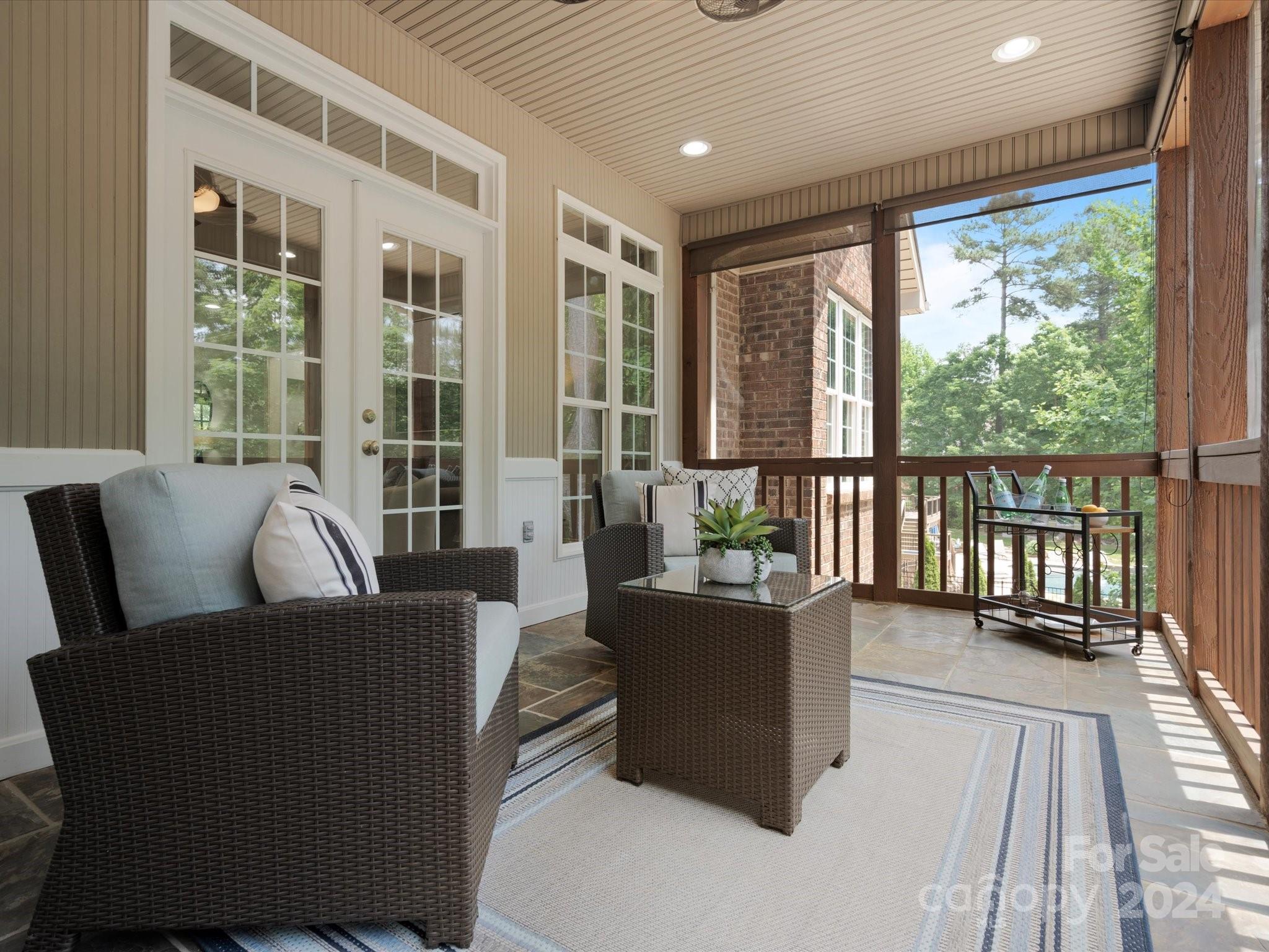 Water Edge - Residential