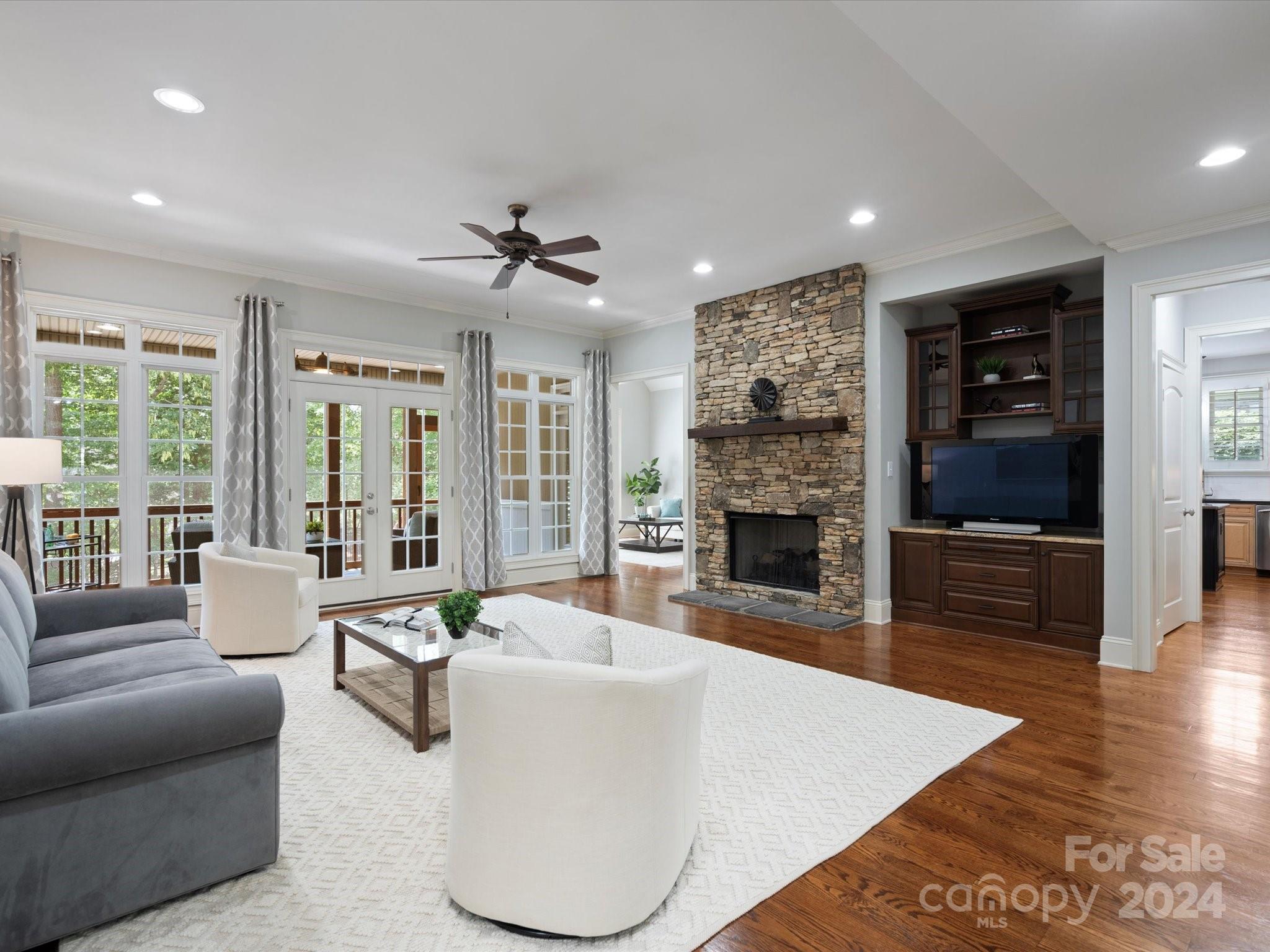 Water Edge - Residential