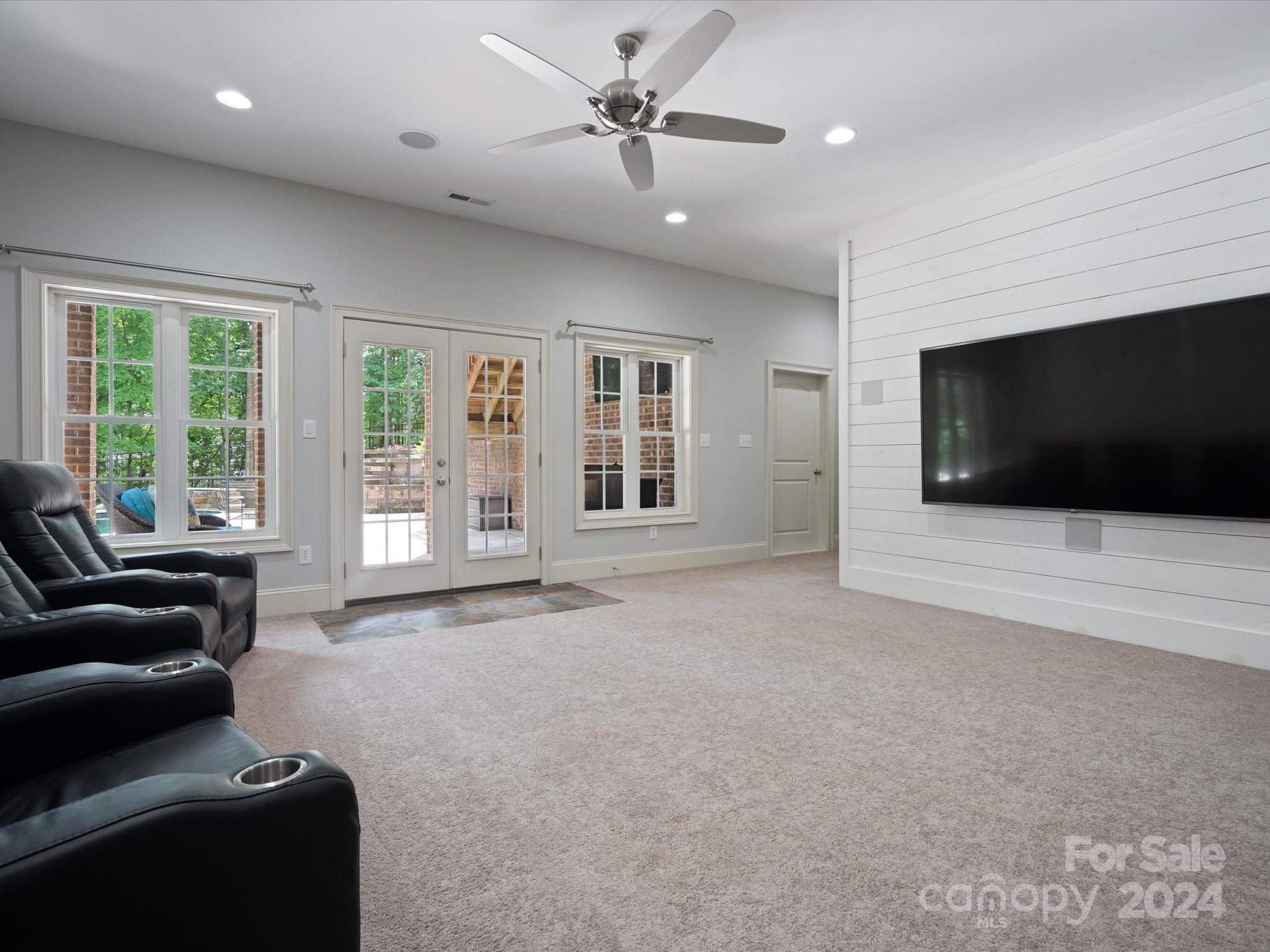 Water Edge - Residential