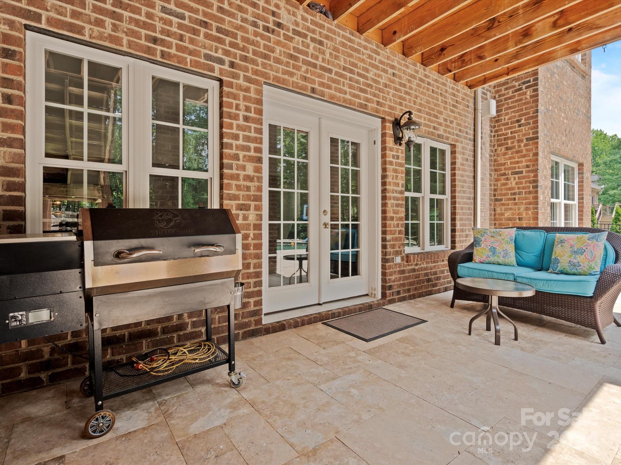 Water Edge - Residential