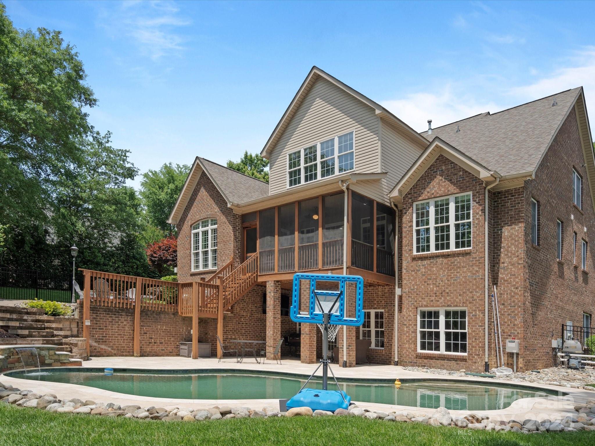 Water Edge - Residential