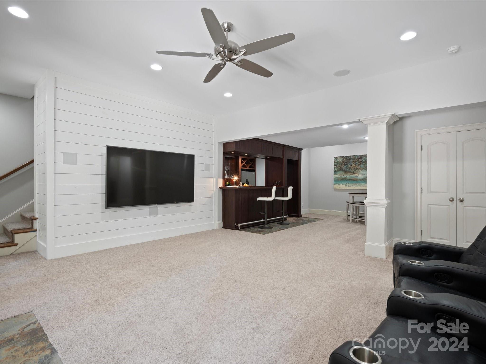 Water Edge - Residential