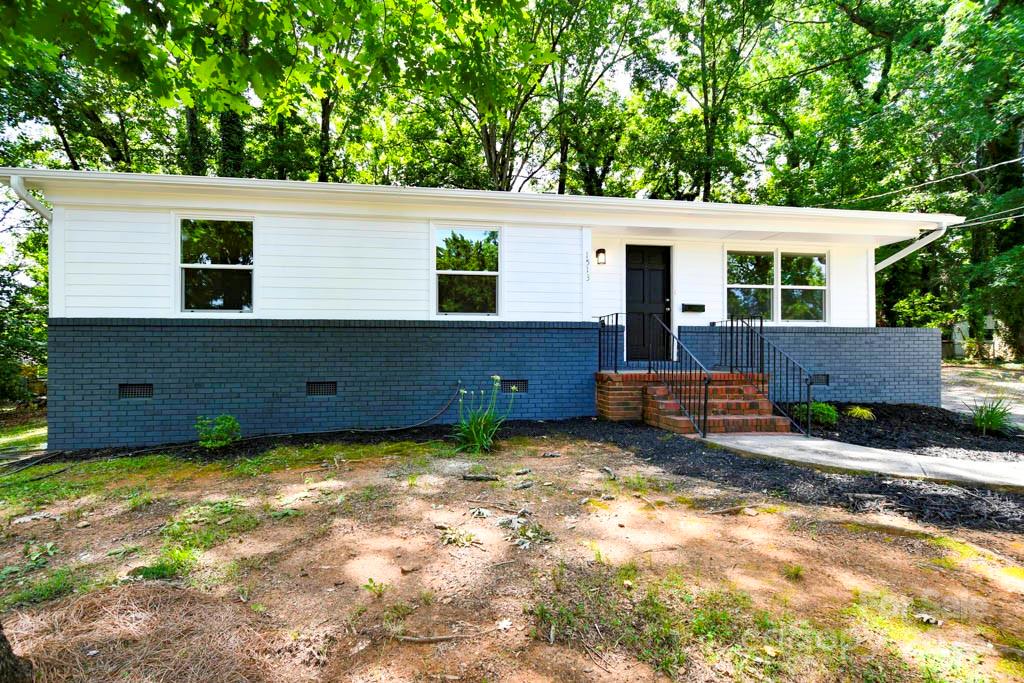 1513 Greenview Place