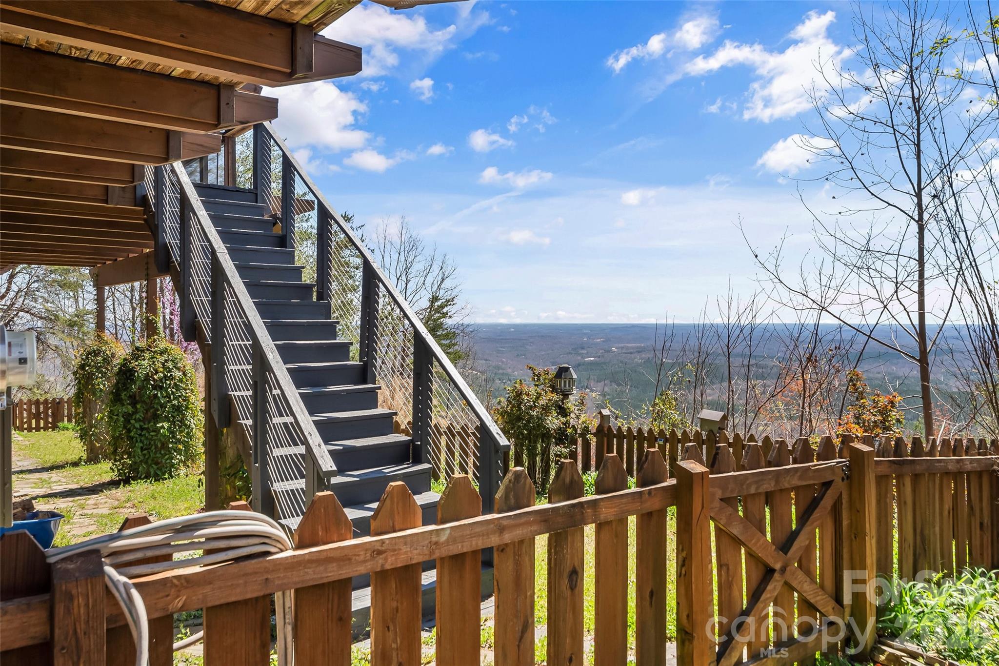 Pinnacle Ridge - Residential