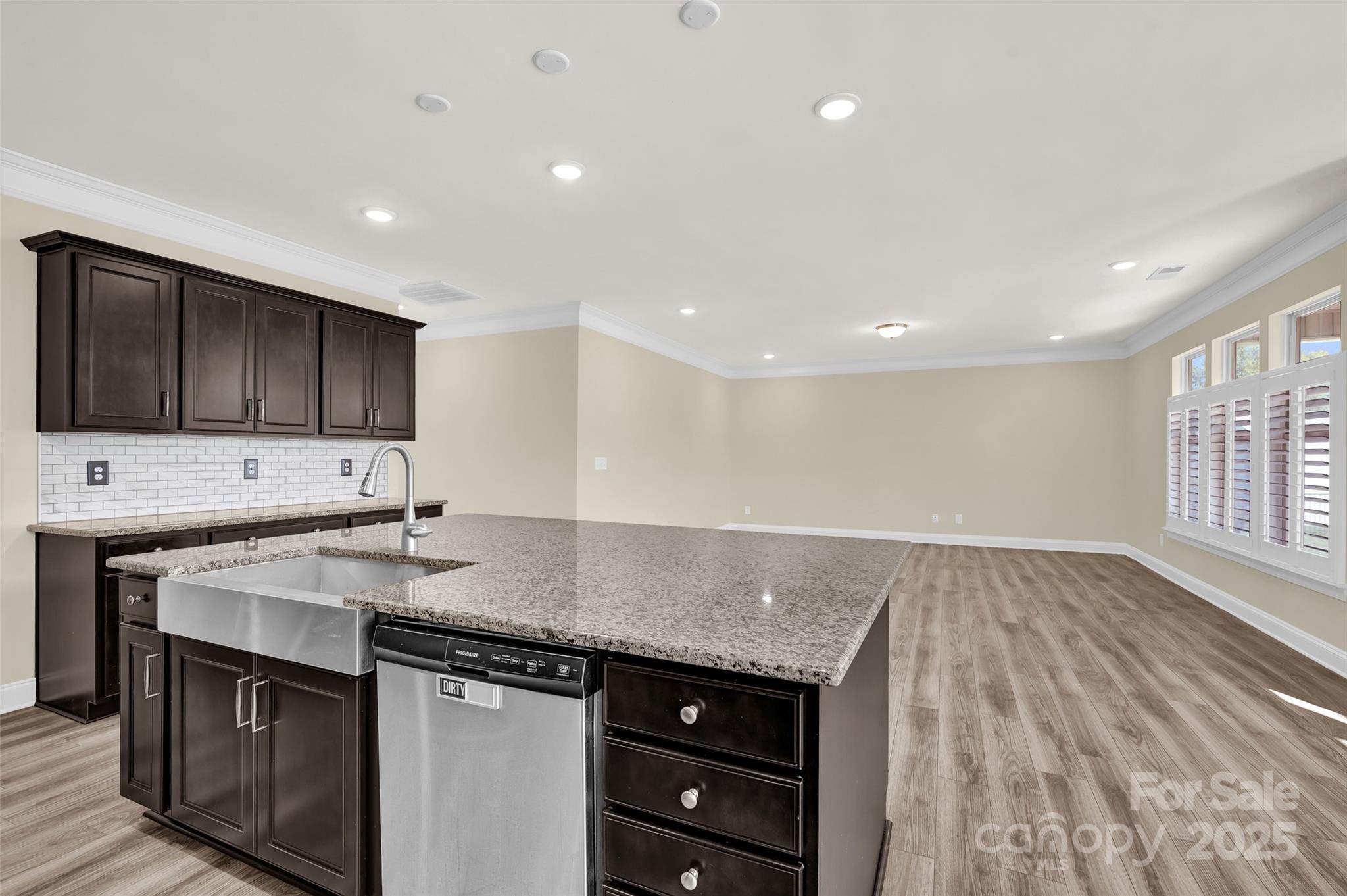 Wellesley - Residential