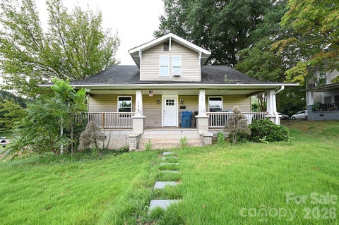 Photo of 755 2nd Avenue SW, Hickory, NC 28602 (MLS # 4429303)