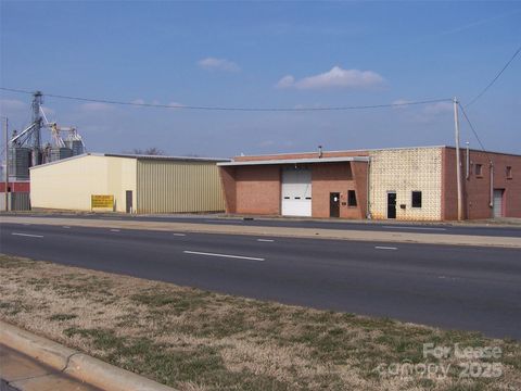 3222 Taylorsville Road 20-34 Statesville NC 28625