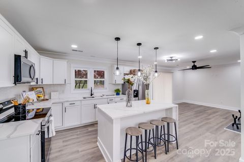 2109 Tarlton Drive Matthews NC 28105