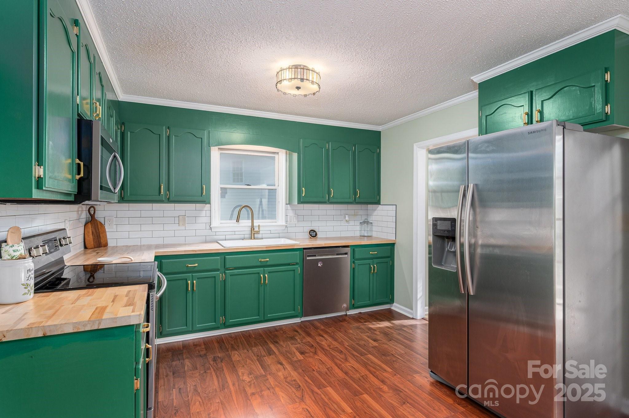 Creek Side - Residential