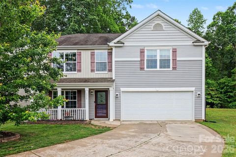 Photo of 2301 Reid Pointe Avenue, Fort Mill, SC 29707 (MLS # 4380074)
