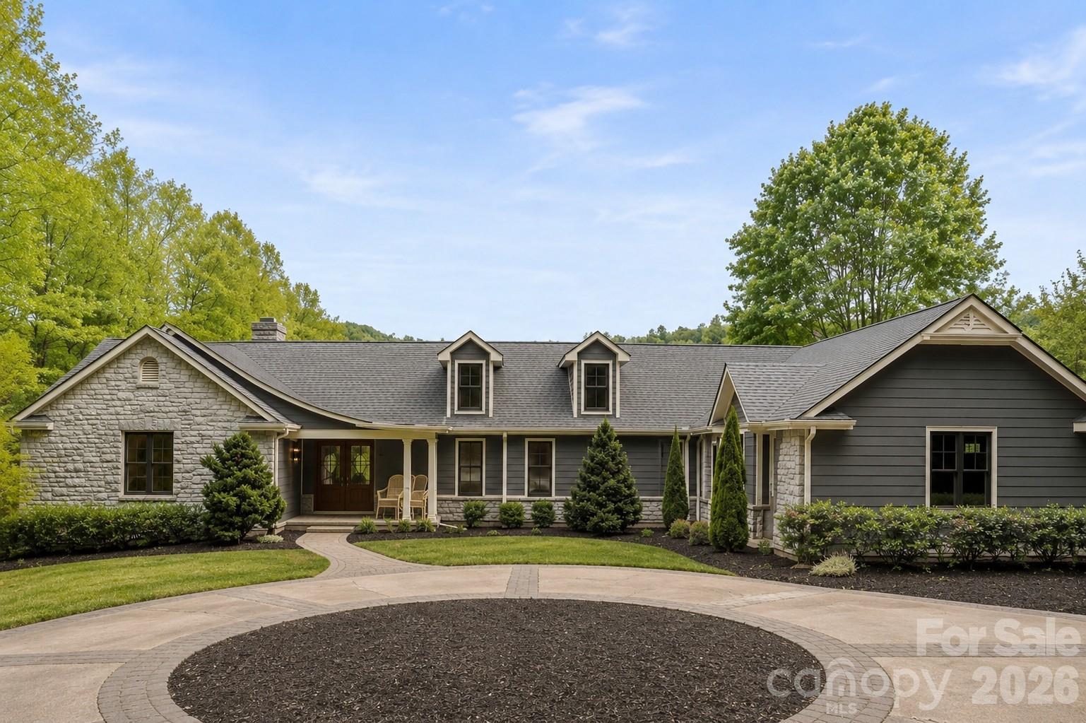Flat Rock, North Carolina, 28731, United States, 3 Bedrooms Bedrooms, ,4 BathroomsBathrooms,Residential,Active,2051965
