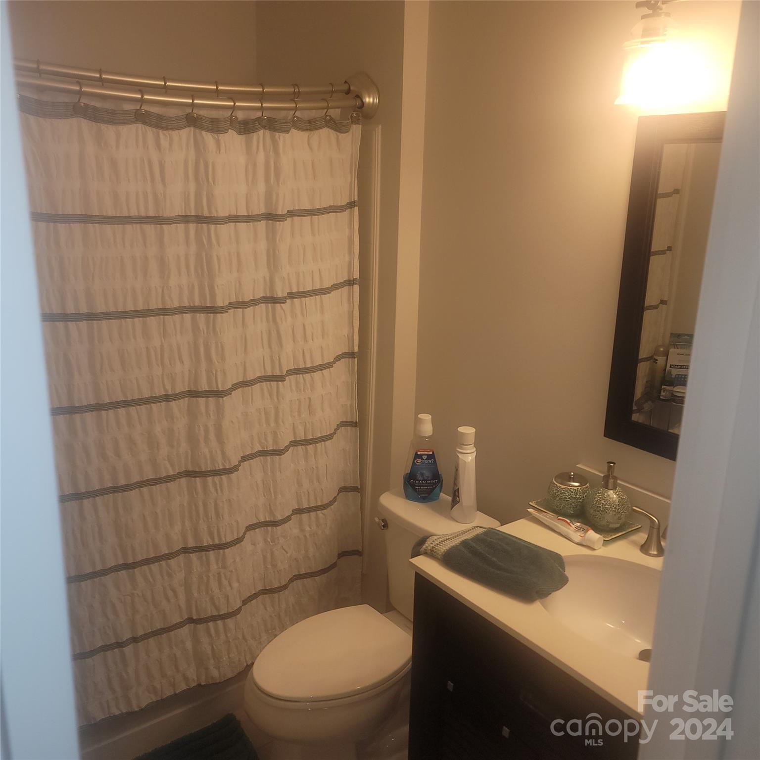 Heathrow on Harris - Residential