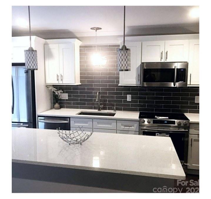 Heathrow on Harris - Residential