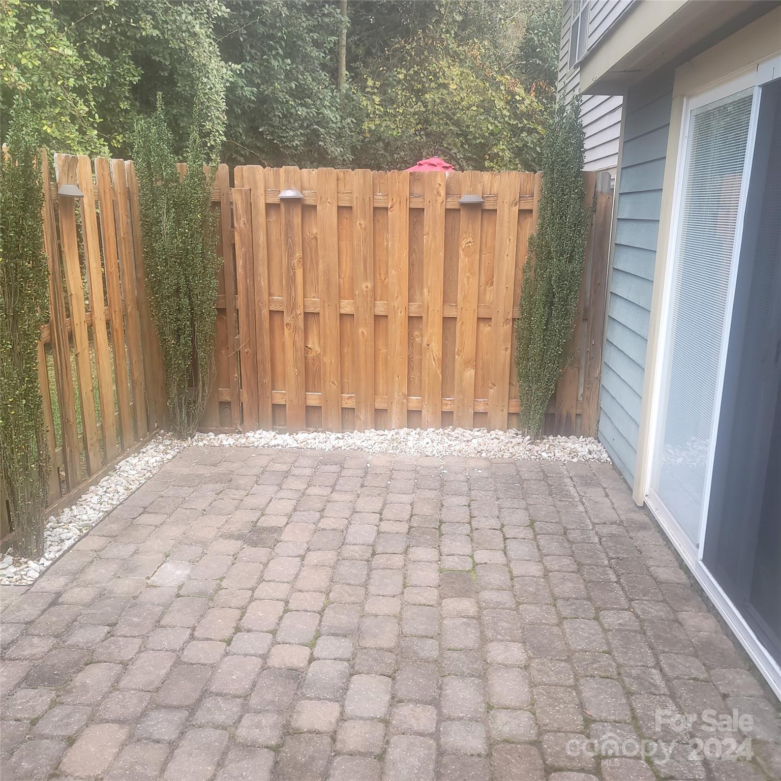 Heathrow on Harris - Residential