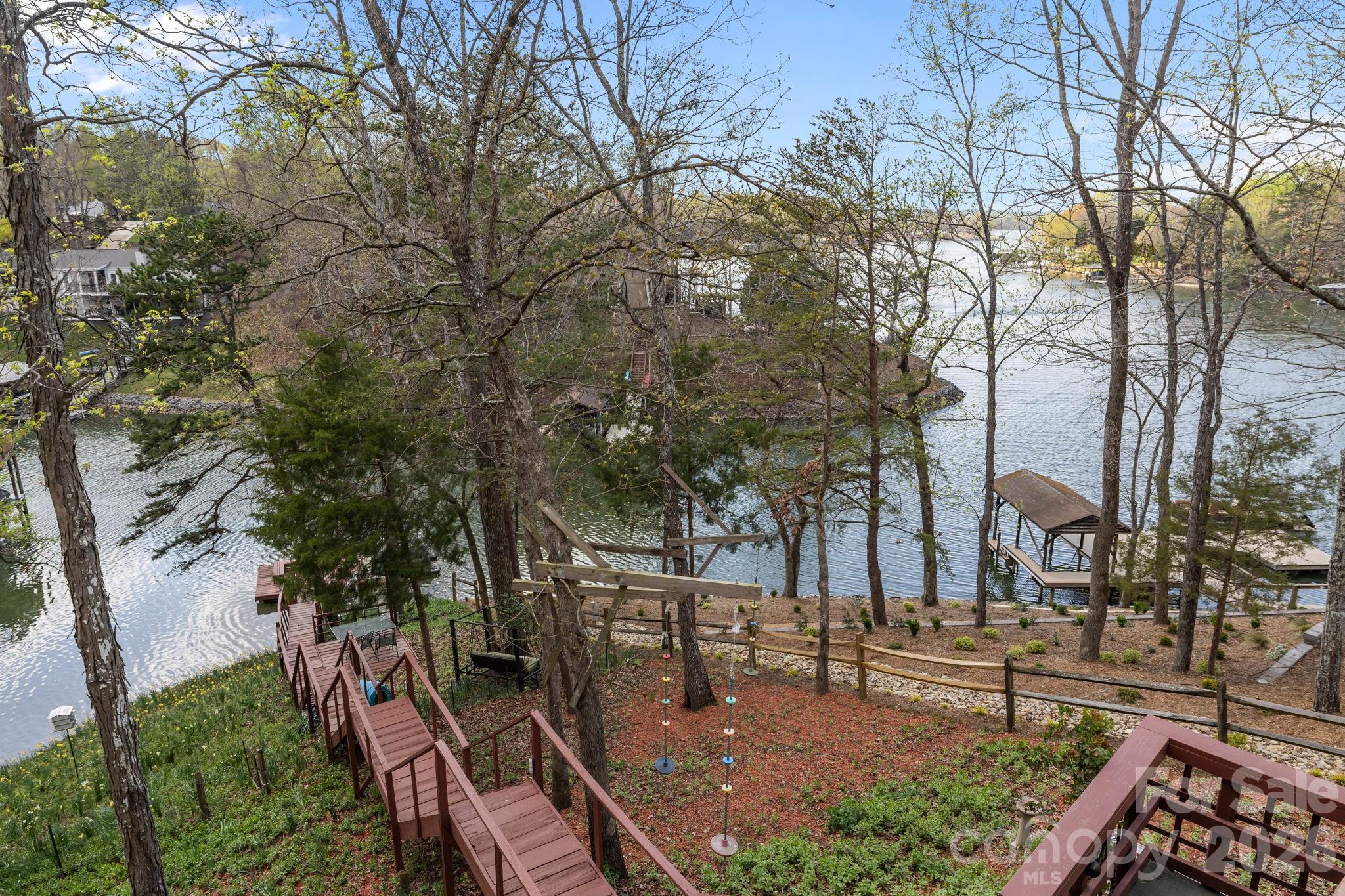 Tega Cay - Residential