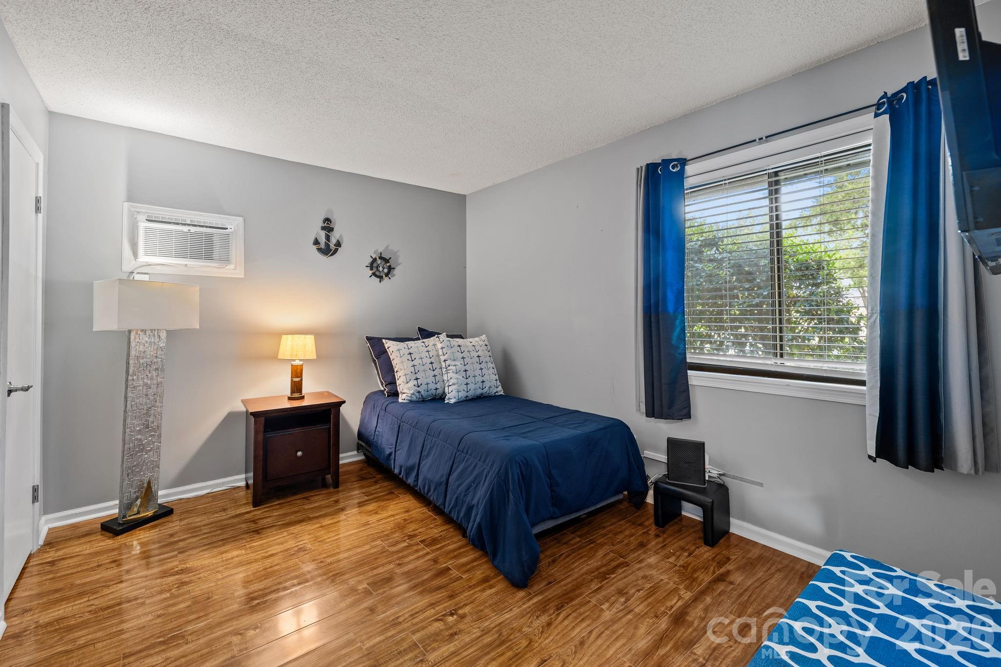 Tega Cay - Residential