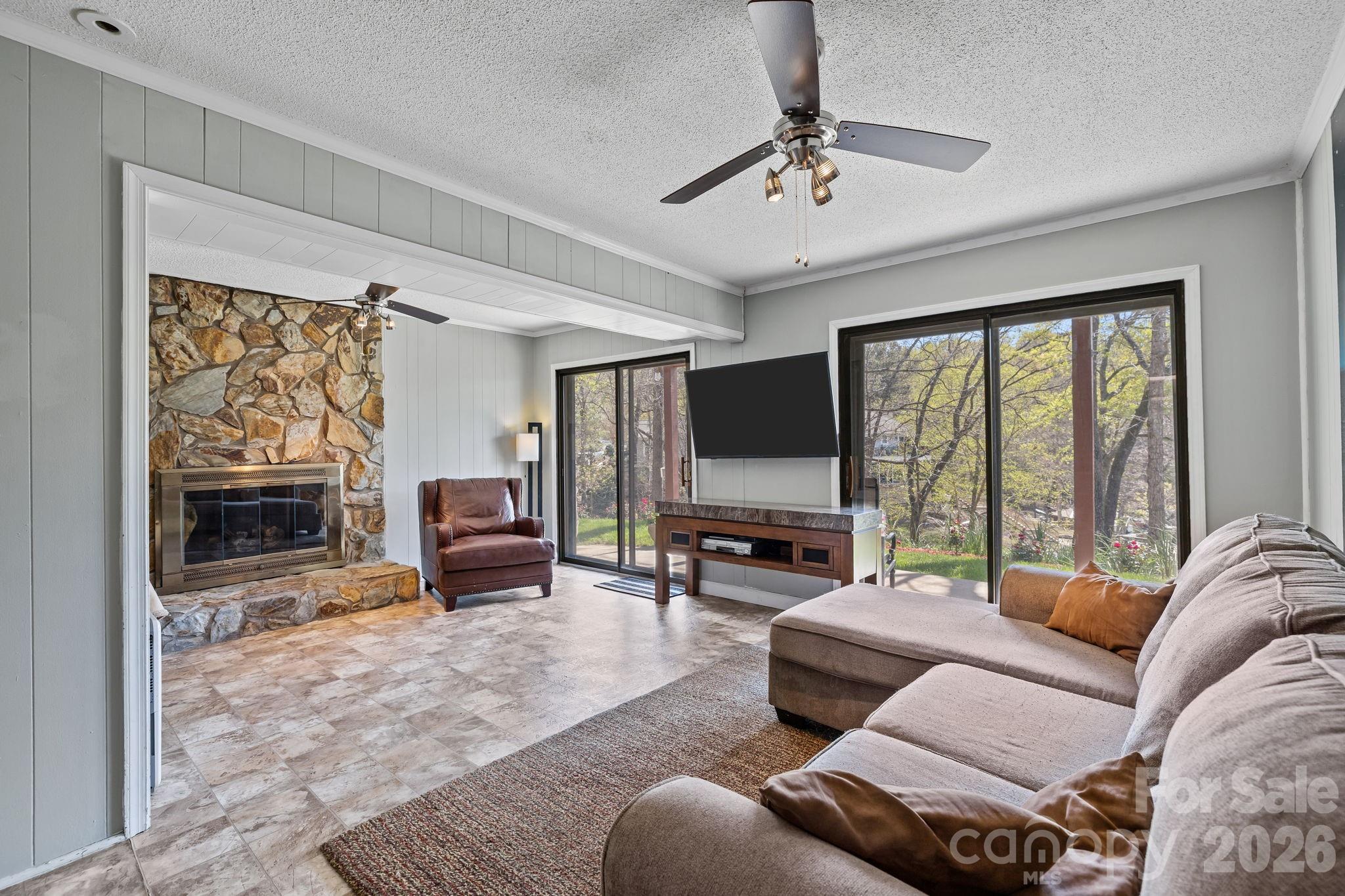 Tega Cay - Residential