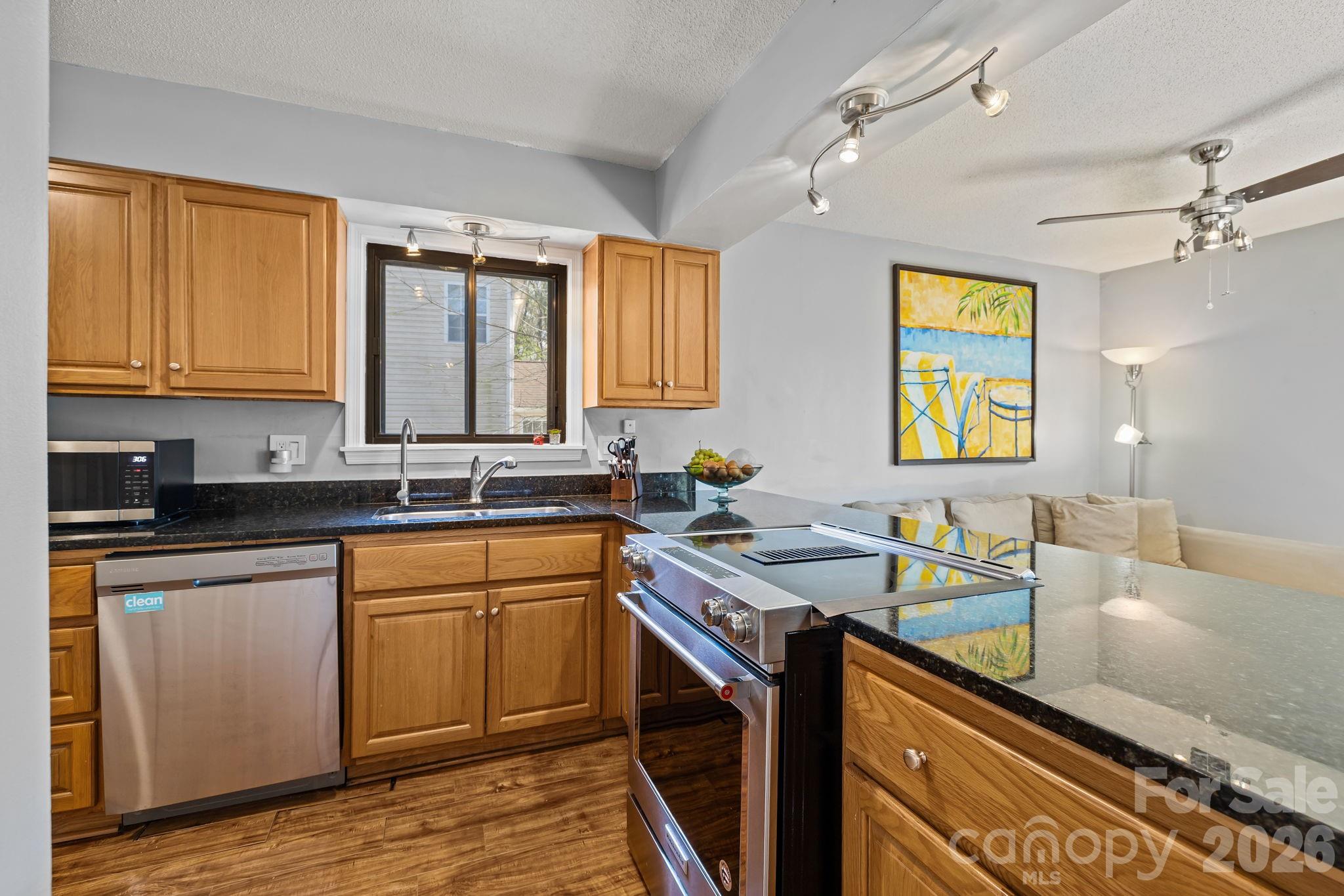 Tega Cay - Residential