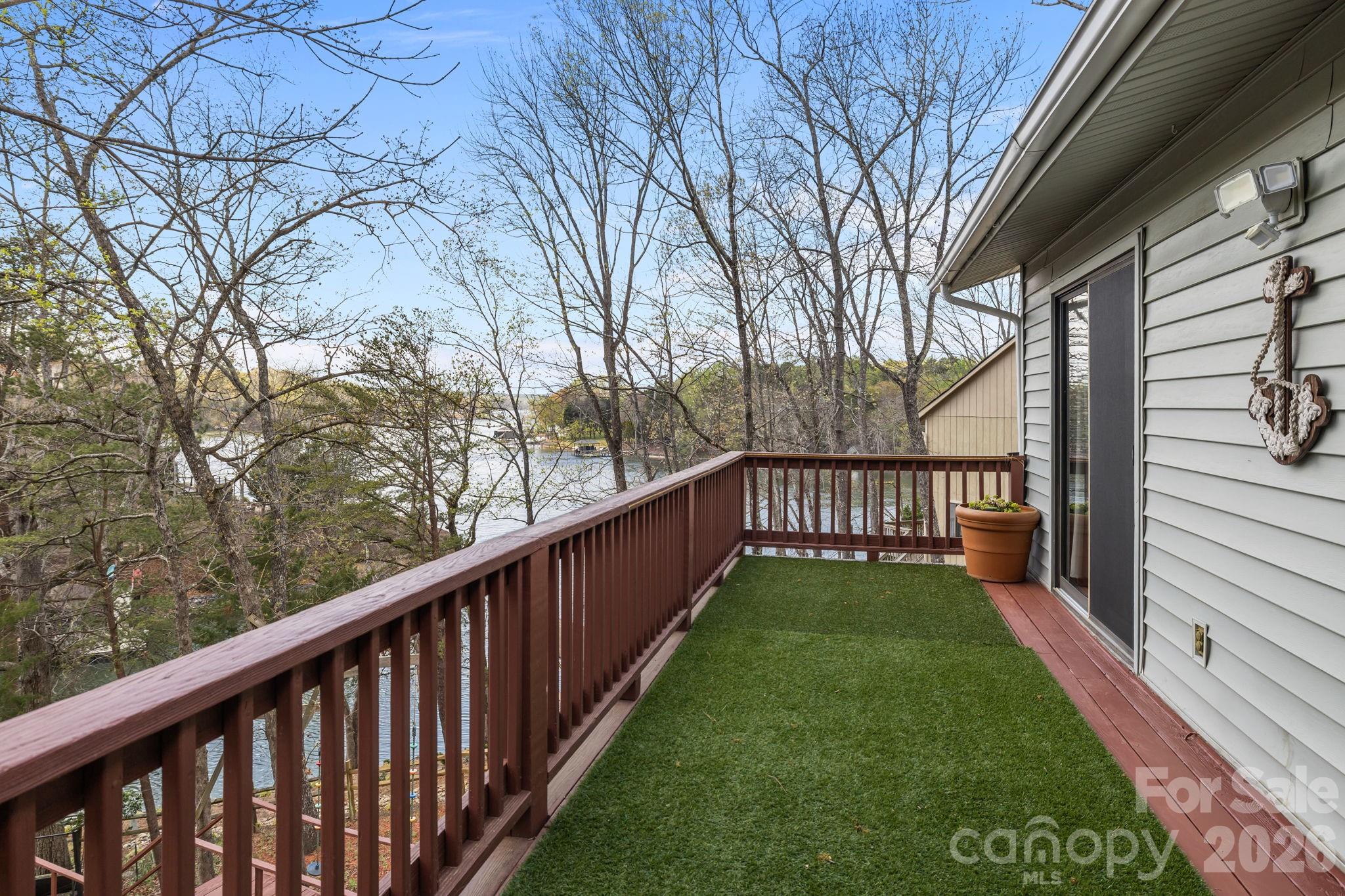 Tega Cay - Residential