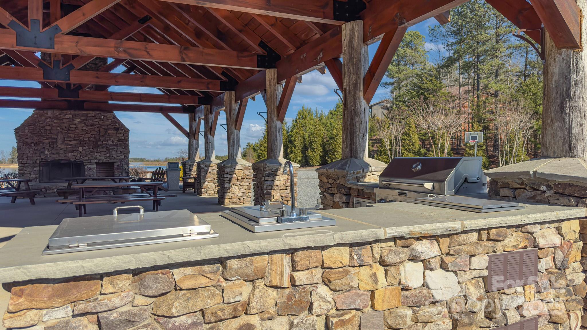 Grandview Peaks - Land