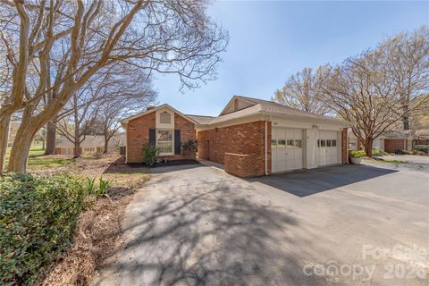 2401 Quail Lake Drive Charlotte NC 28210
