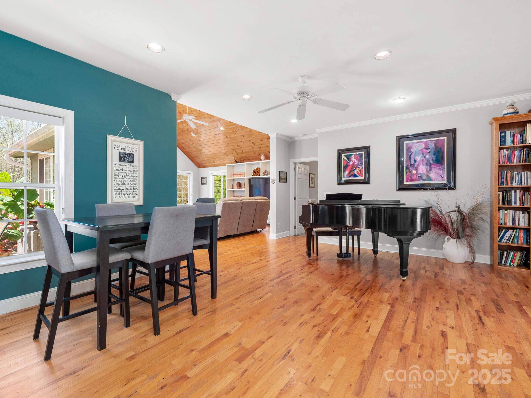 132 Green Meadows Lane