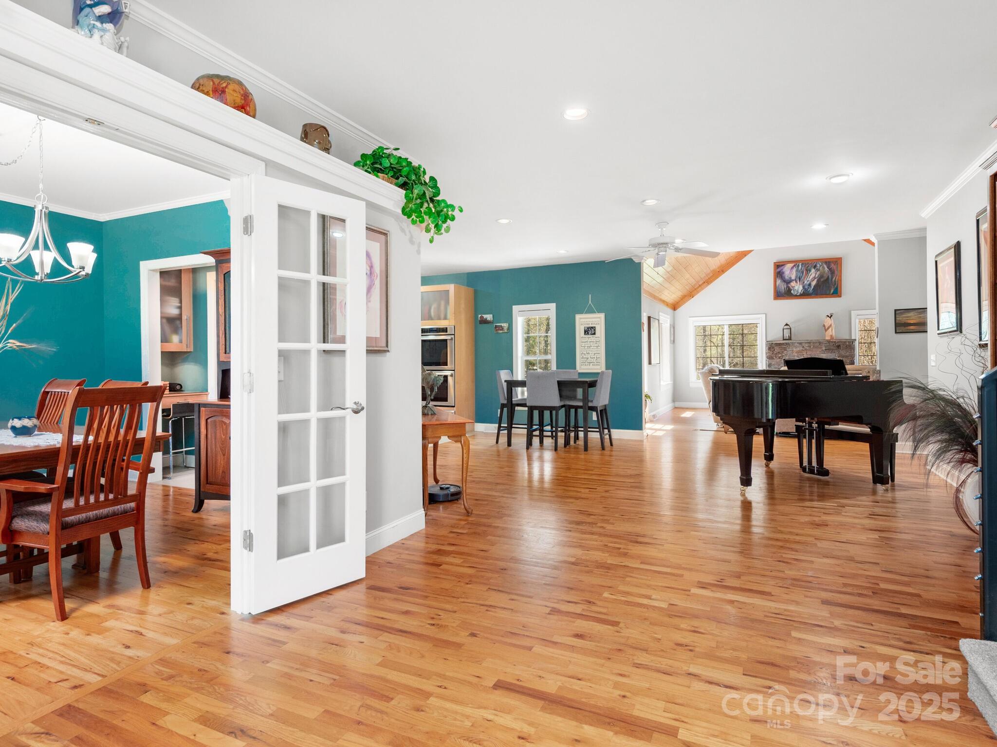 132 Green Meadows Lane