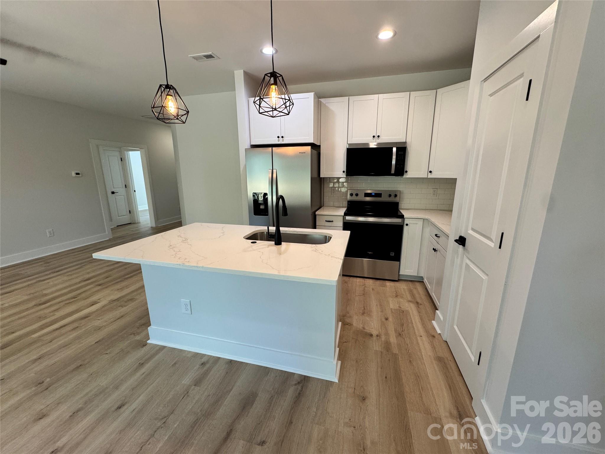 1814 W Mcfarland Avenue