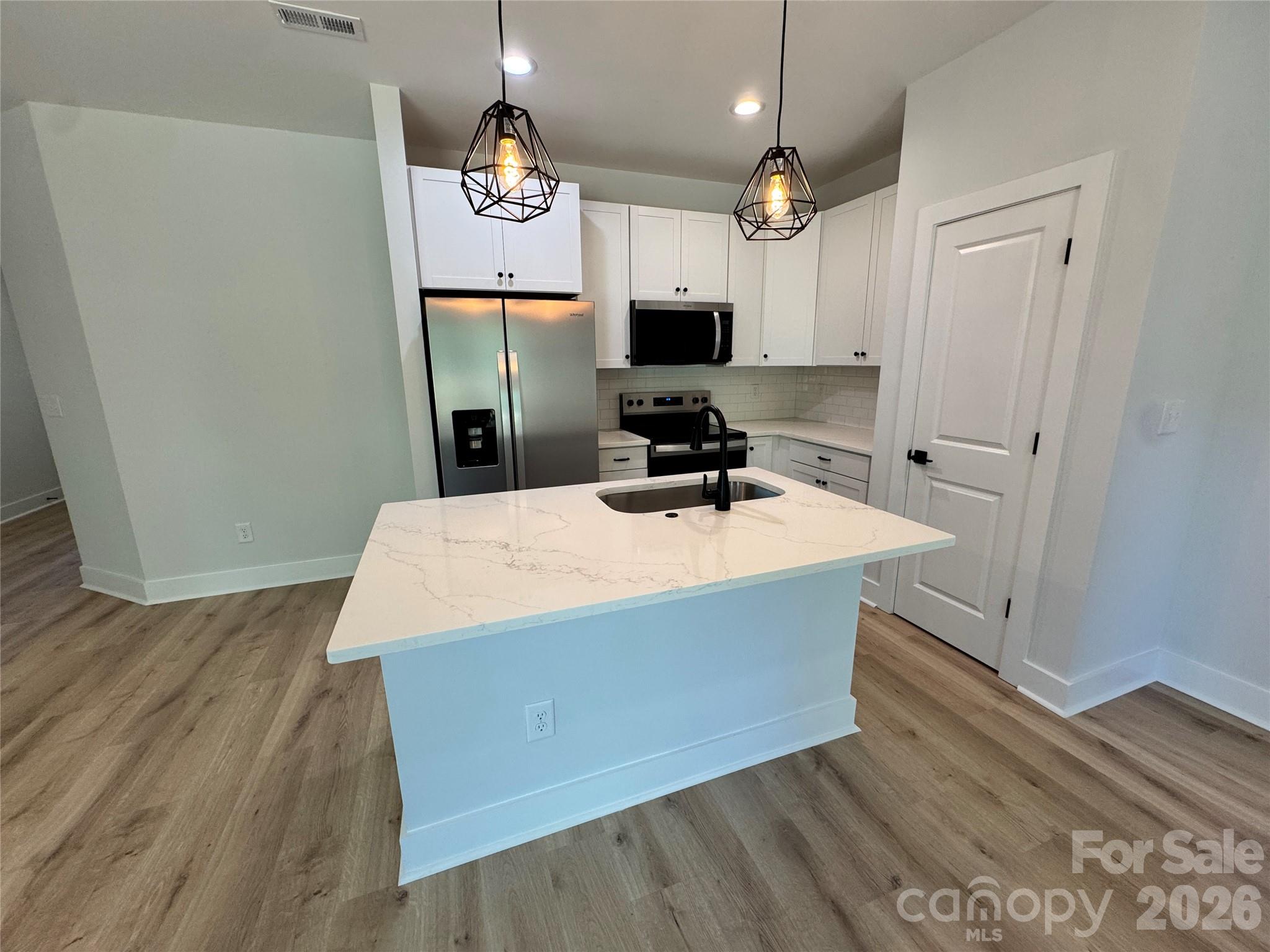 1814 W Mcfarland Avenue