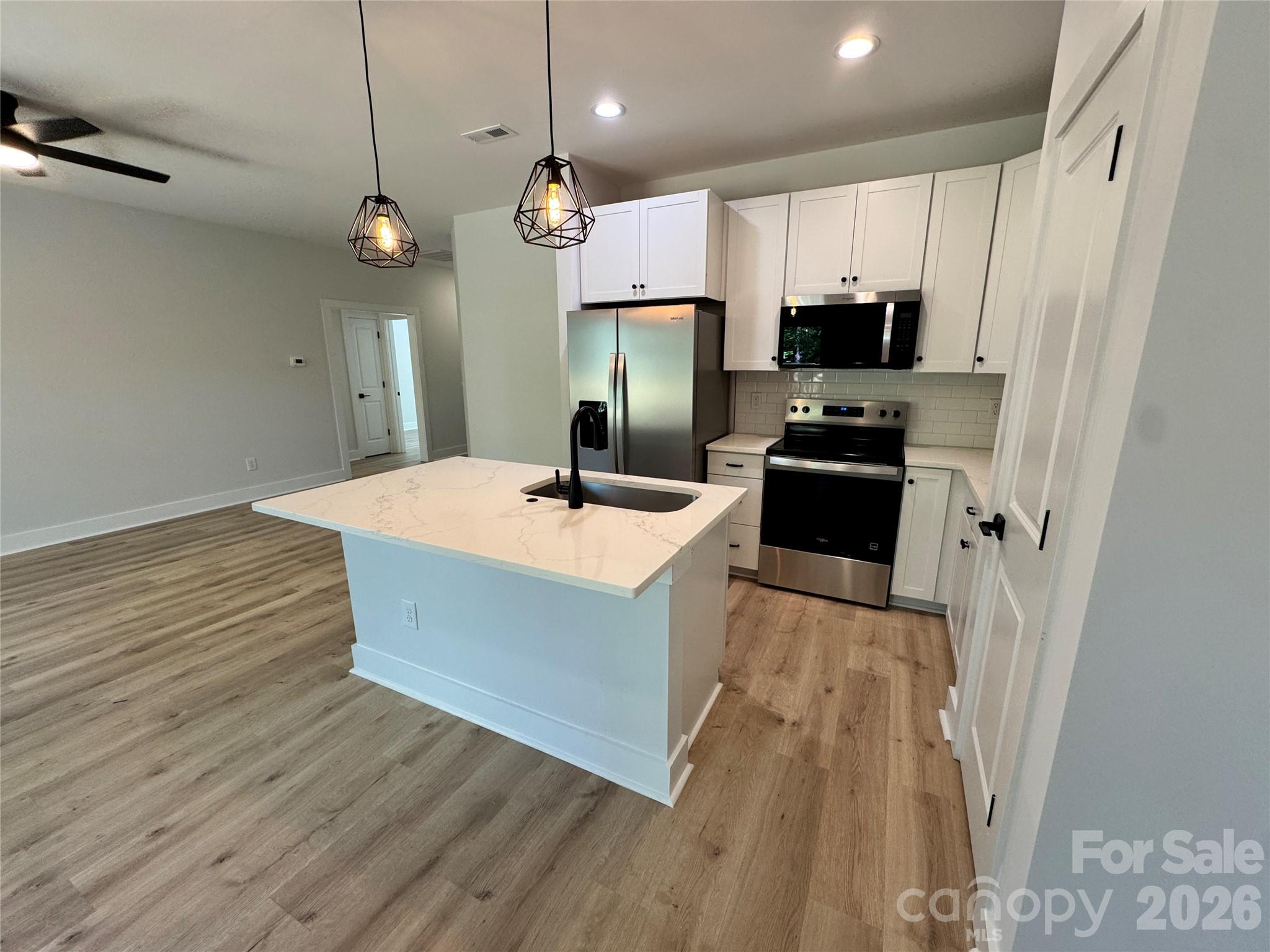 1814 W Mcfarland Avenue