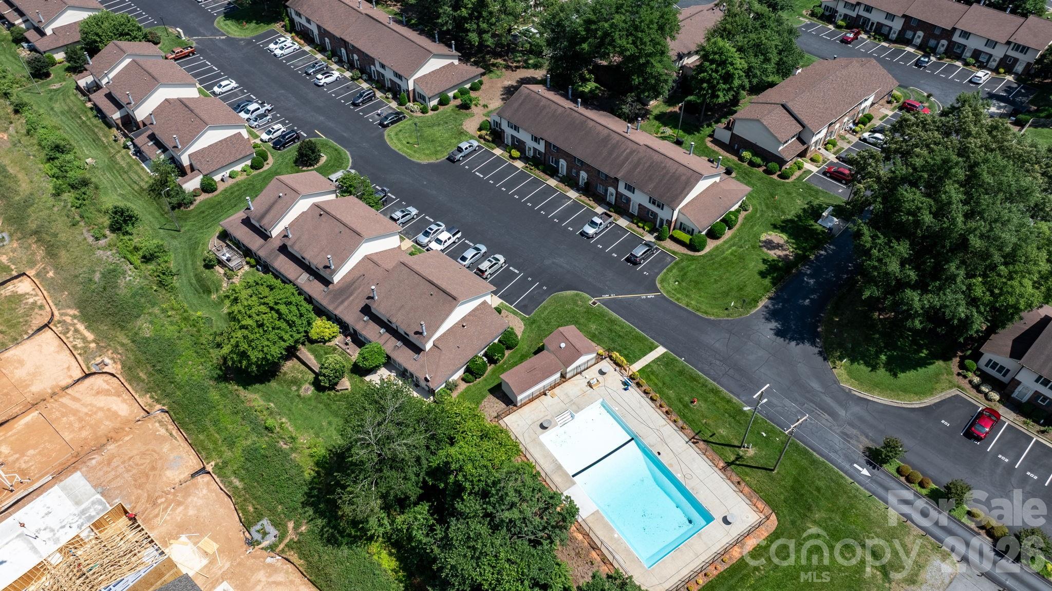 TARA WOODS - Residential