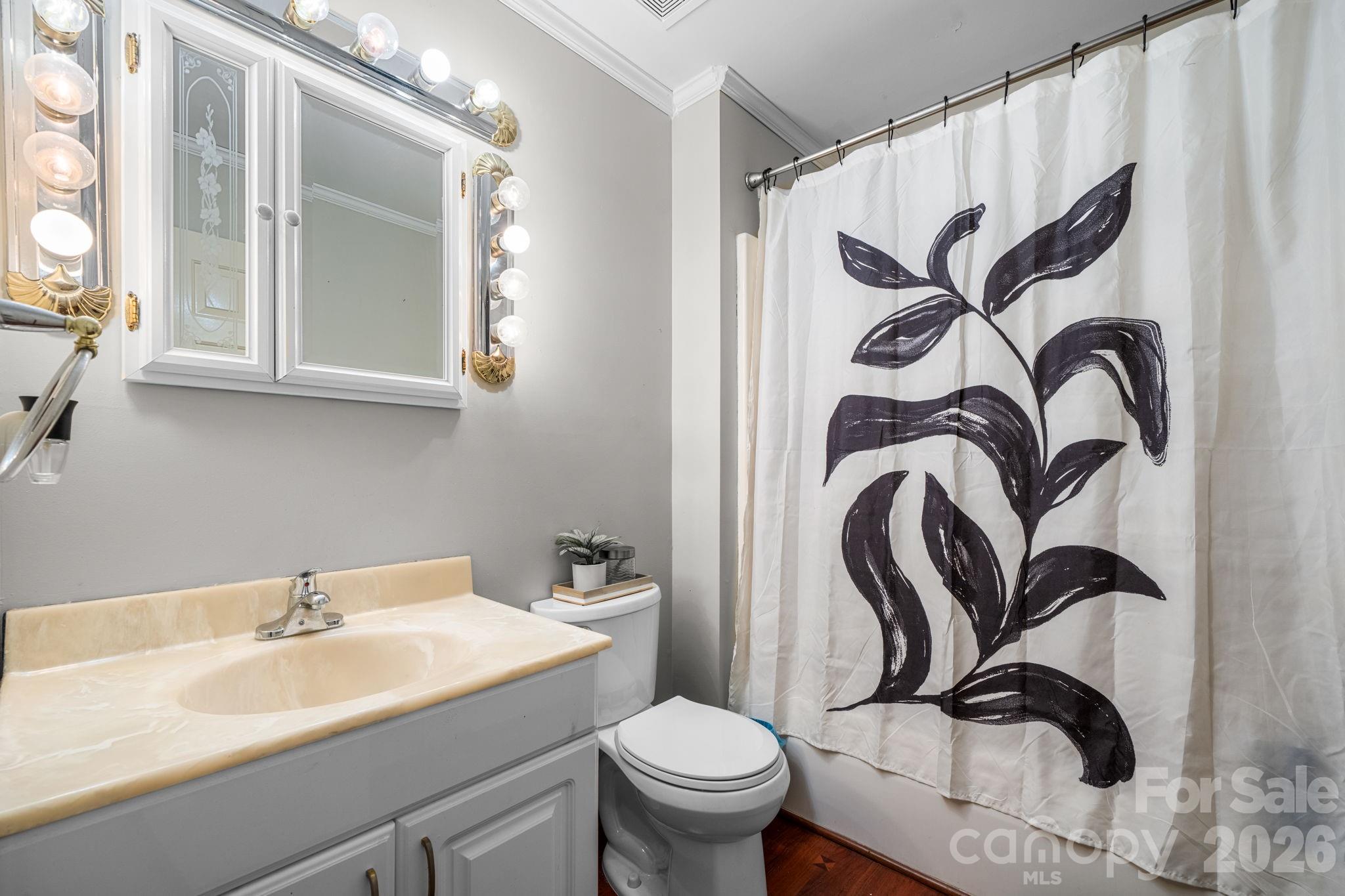 TARA WOODS - Residential