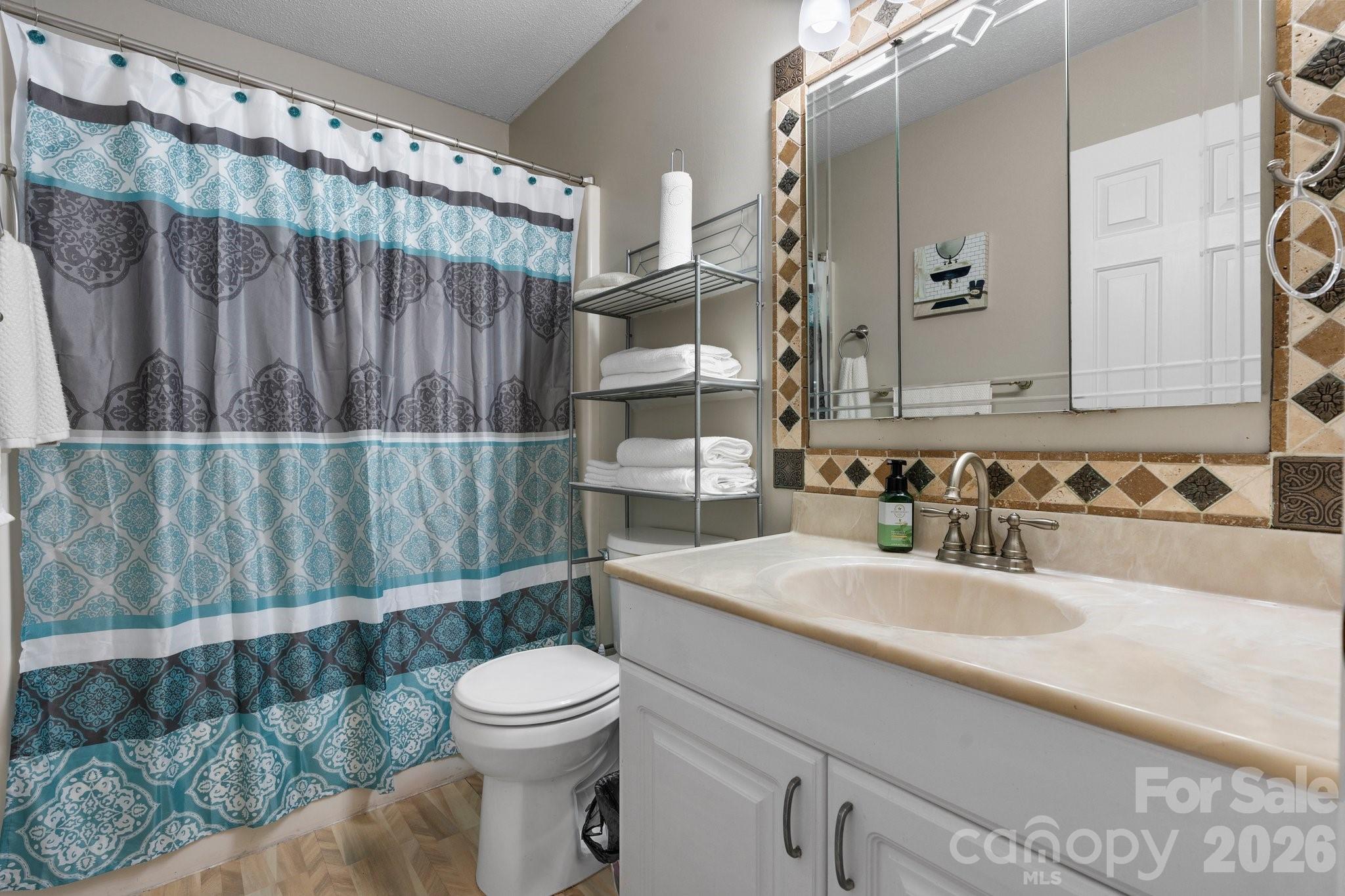 TARA WOODS - Residential