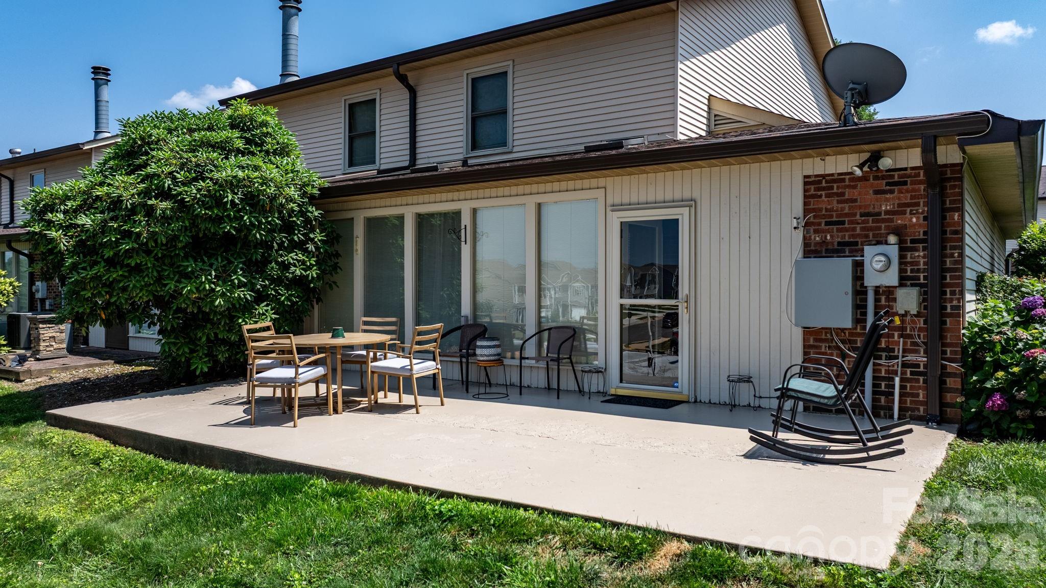 TARA WOODS - Residential