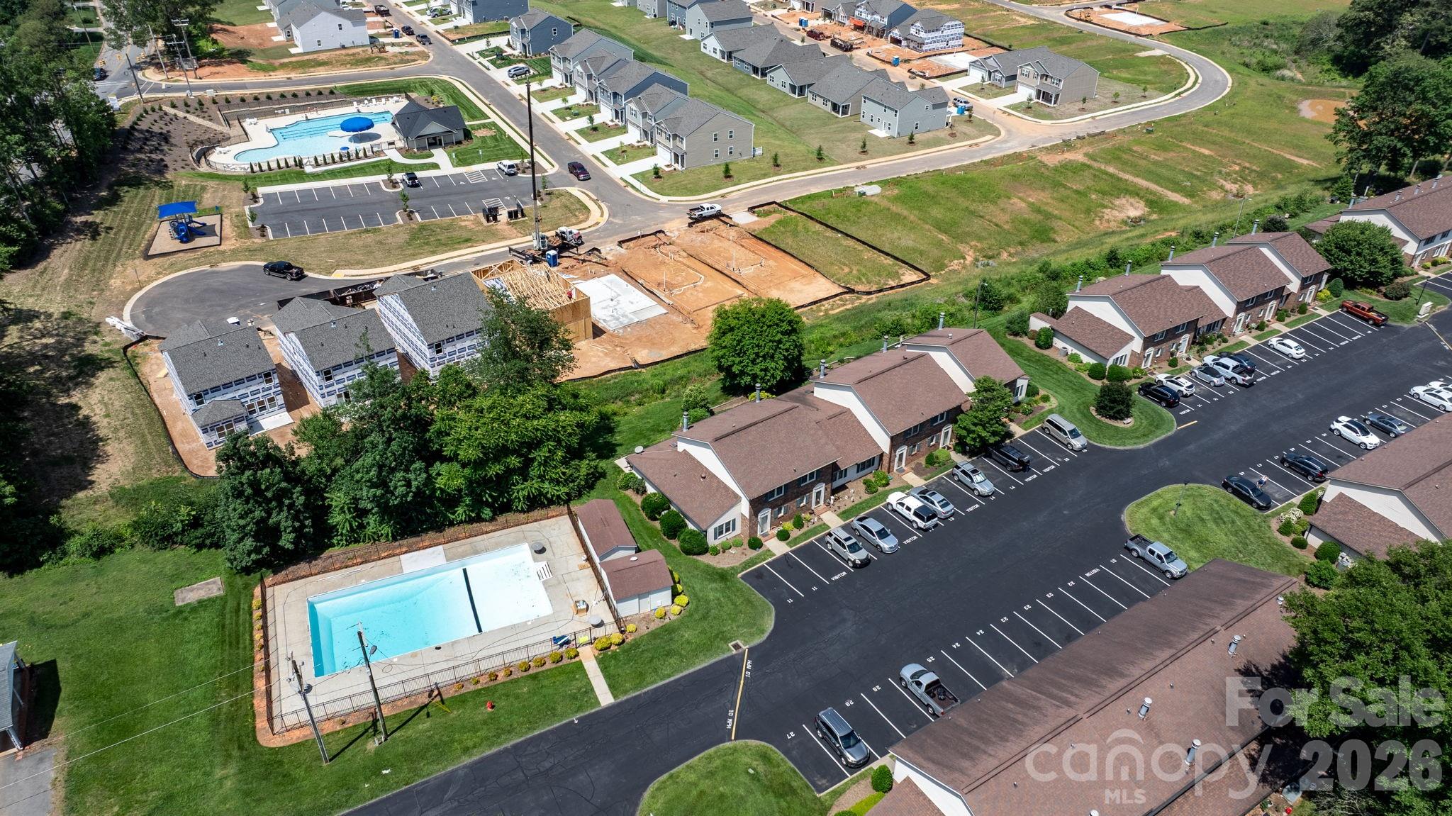 TARA WOODS - Residential