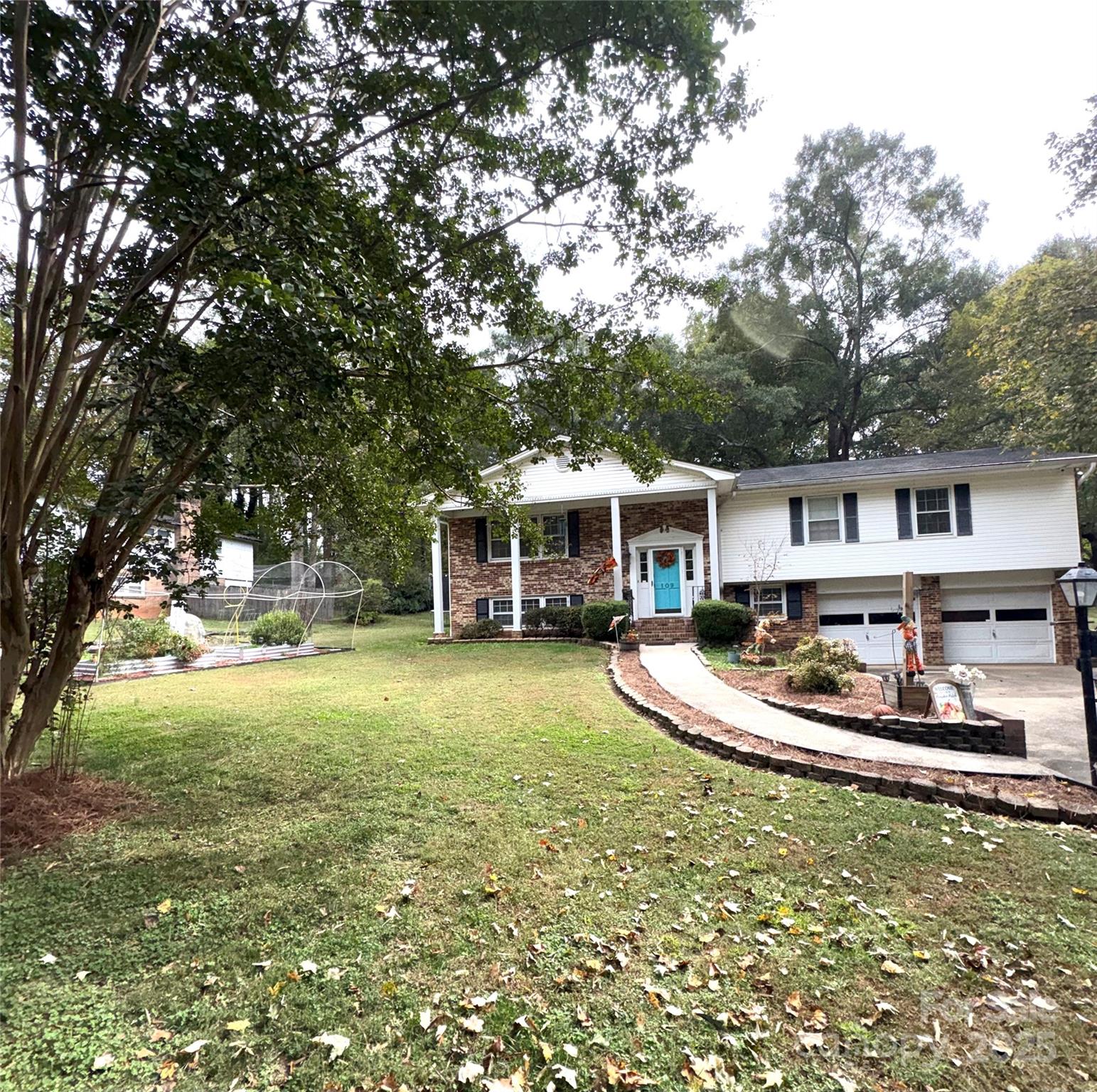 109 Churchill Road
