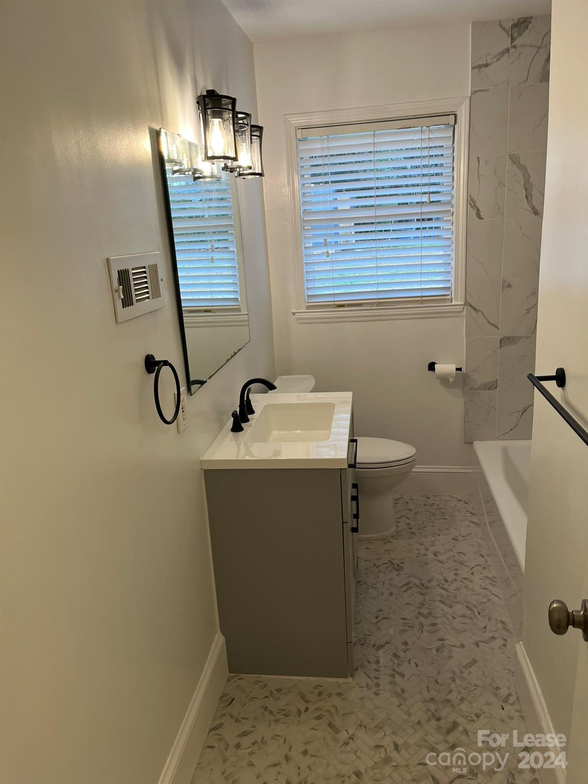 madison park - Residential Lease