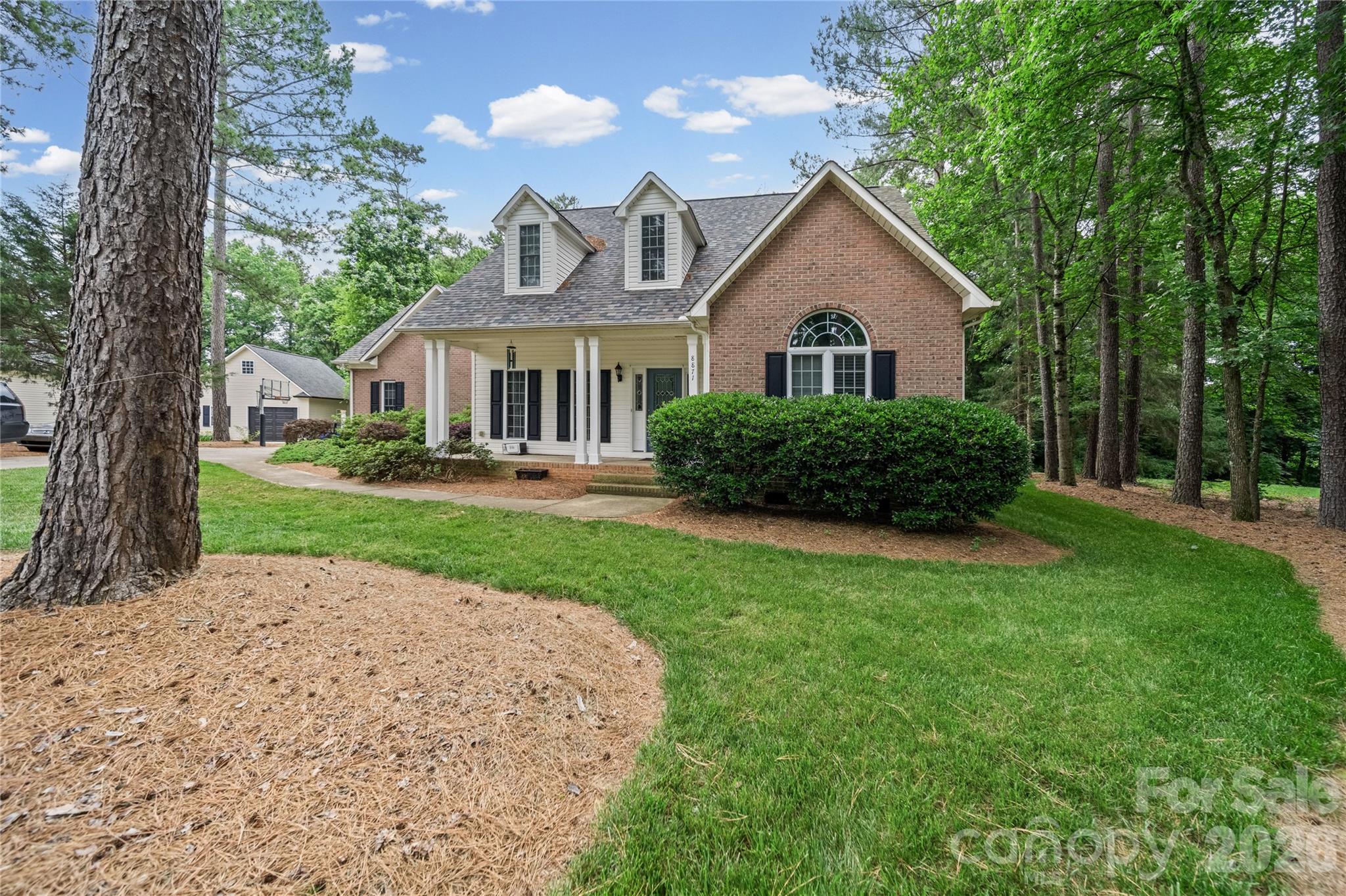 8871 Erbach Lane