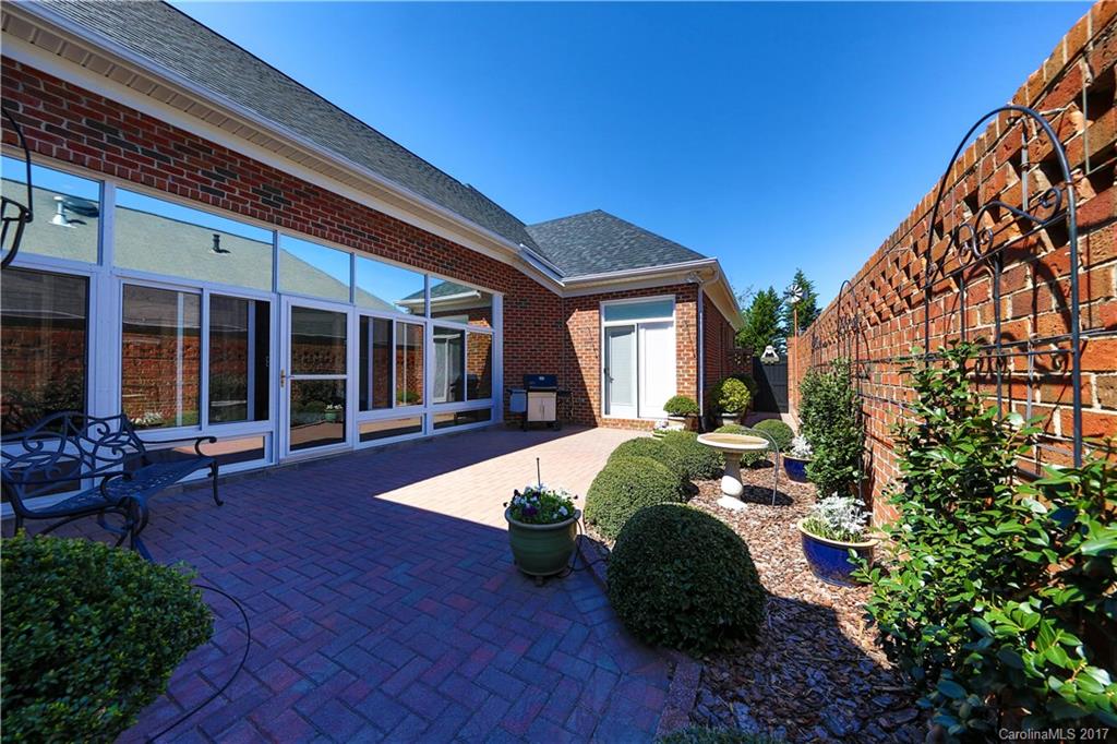 Laurel Creek - Residential