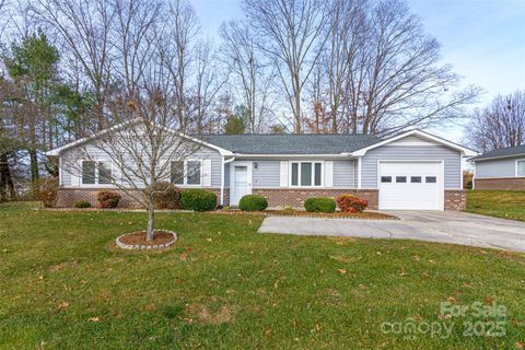 308 Dellford Court Hendersonville NC 28792