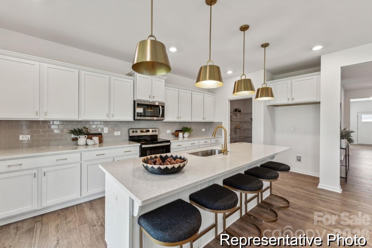 135 Borders Street 200