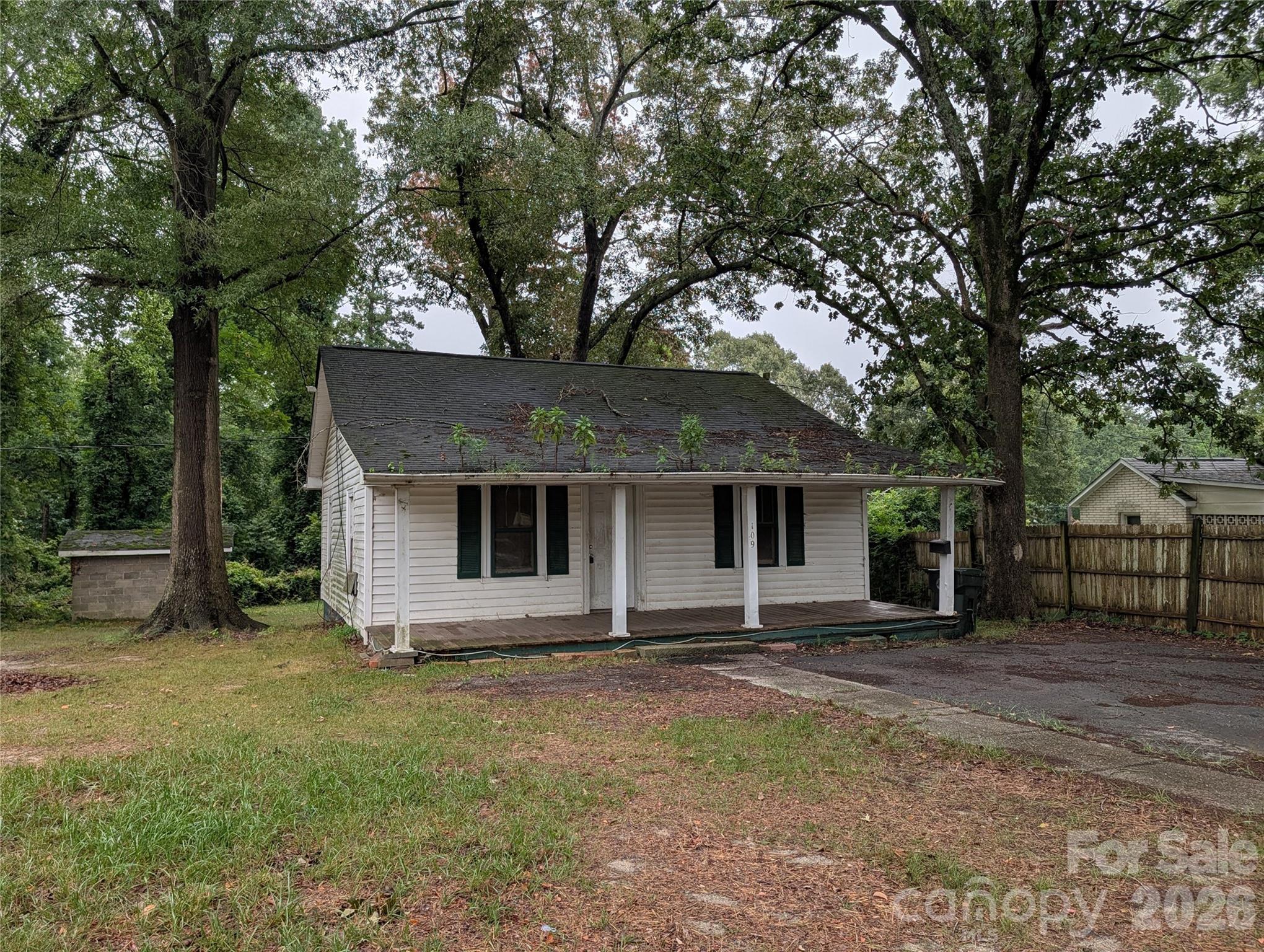 109 Carlton Drive