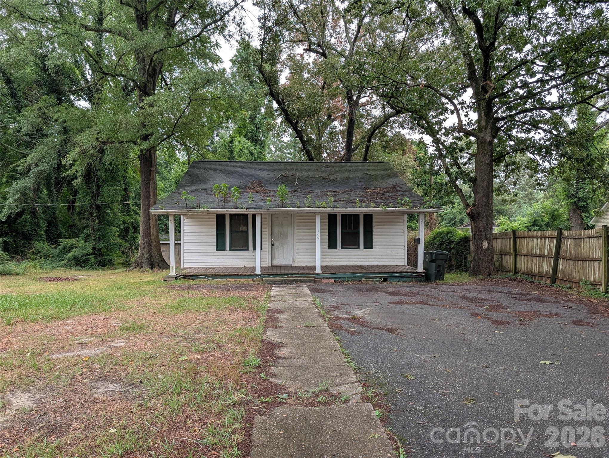 109 Carlton Drive