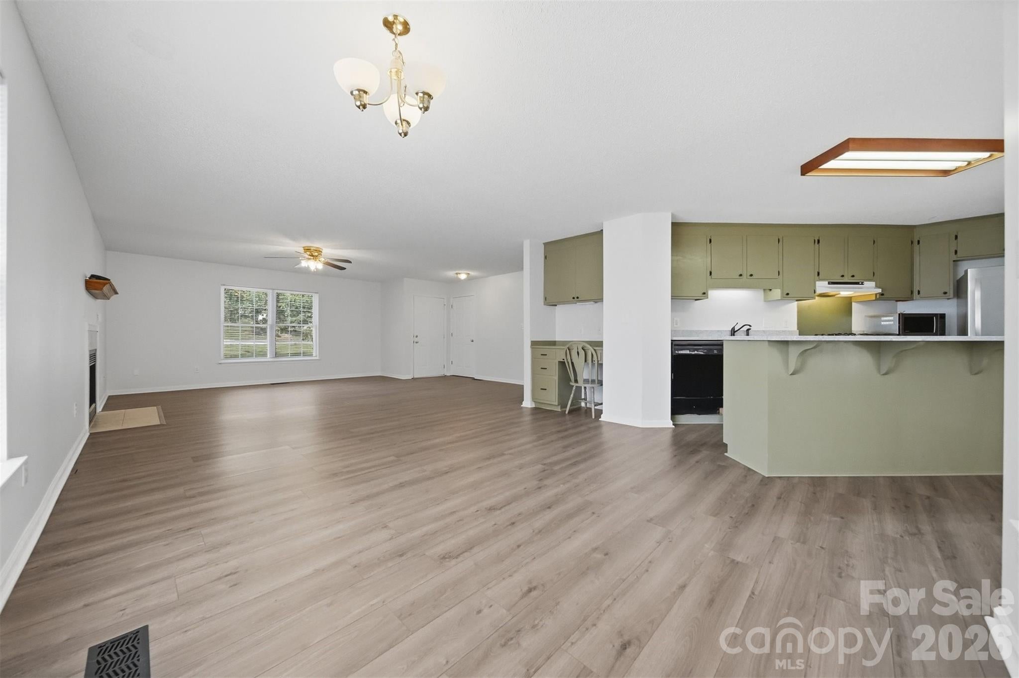 2436 29th Avenue Court NE