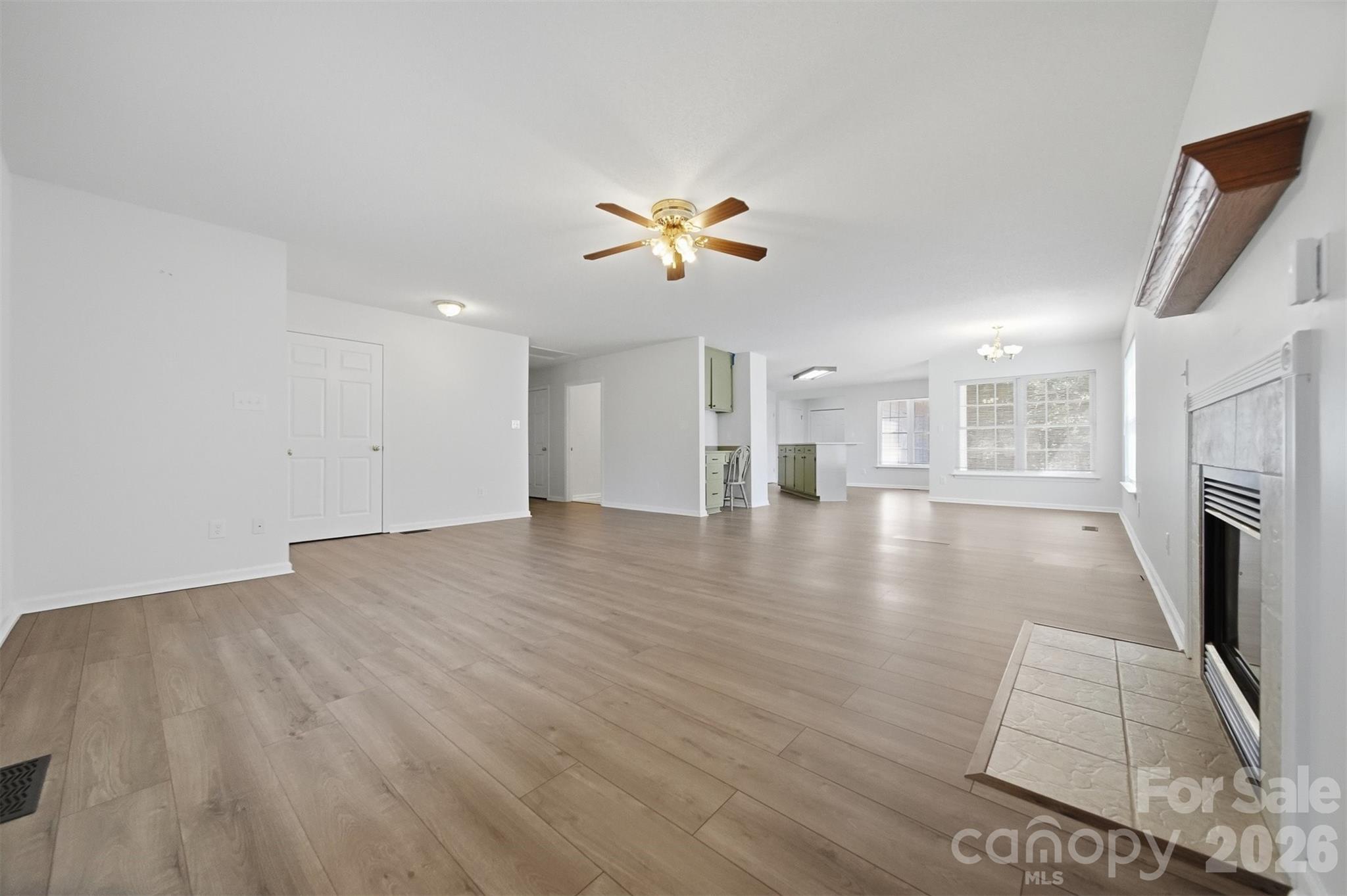 2436 29th Avenue Court NE