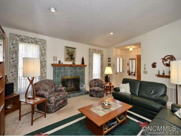 Haywood Knolls - Residential