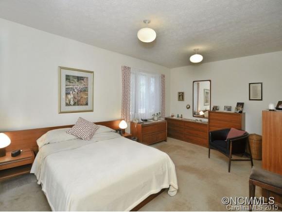 Haywood Knolls - Residential