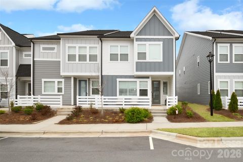 Photo of 114 Isleworth Avenue #D, Mooresville, NC 28117 (MLS # 4365714)